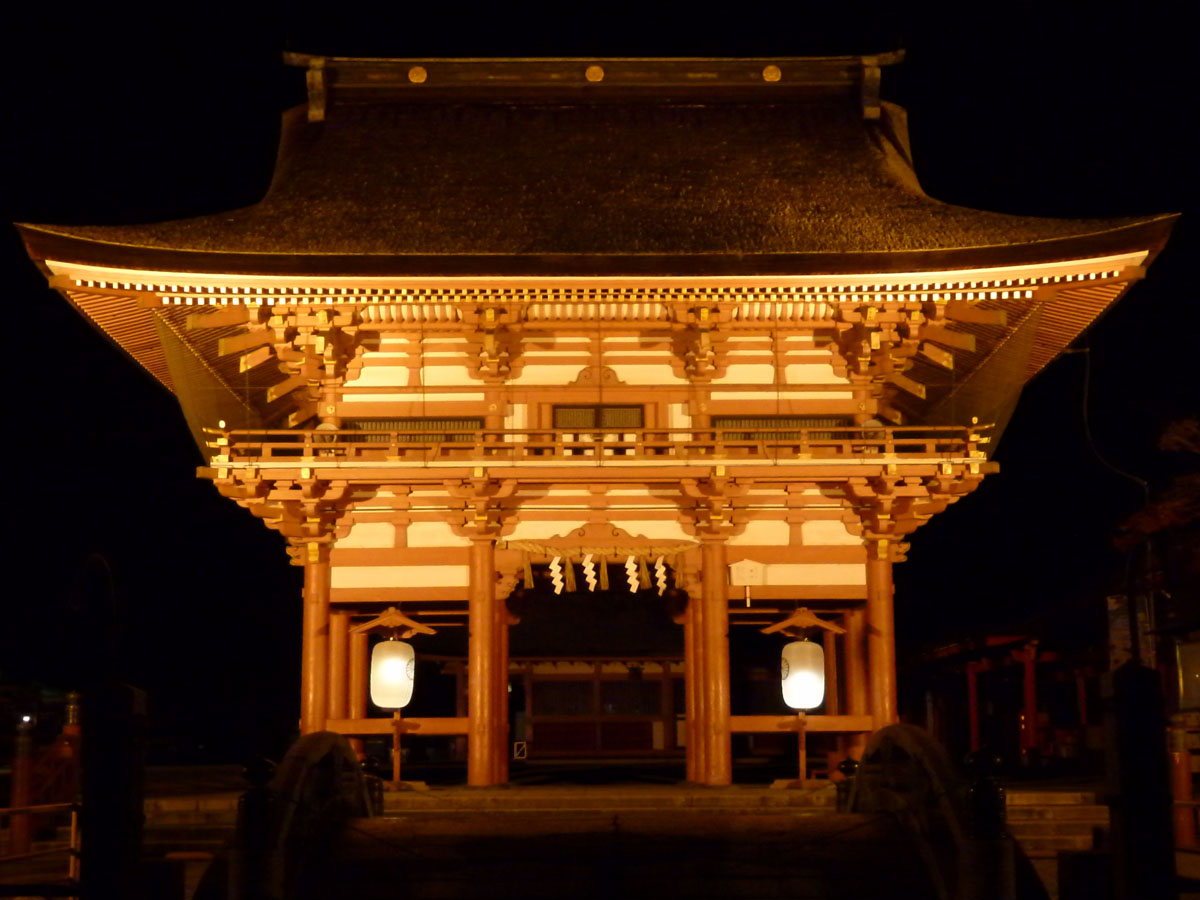津島神社（楼門ライトアップ）