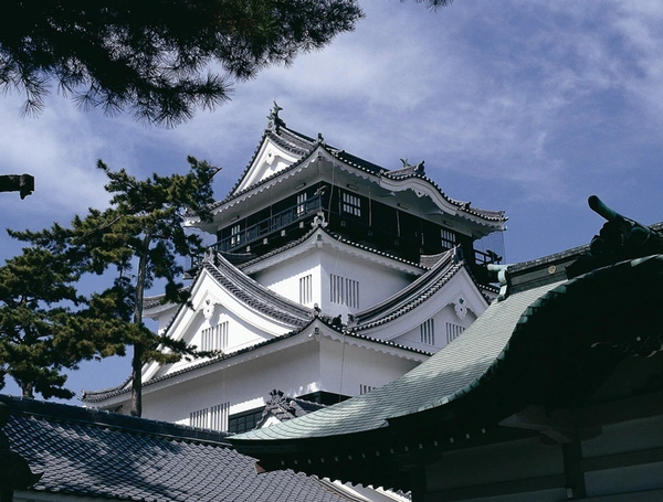 岡崎城・岡崎公園・三河武士のやかた家康館