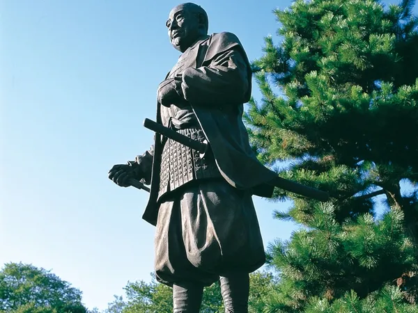 岡崎城・岡崎公園・三河武士のやかた家康館