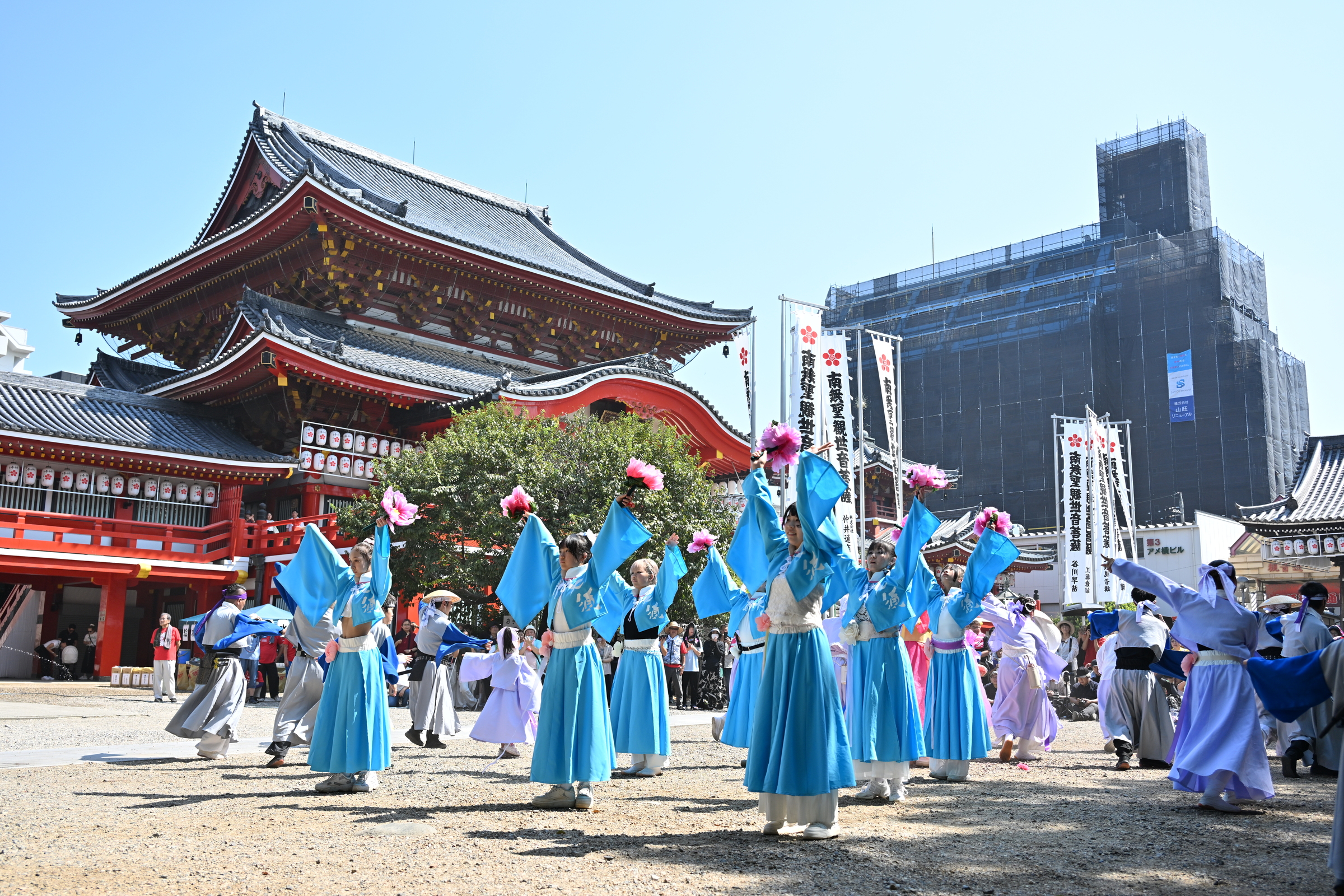 Nippon Domannaka Festival