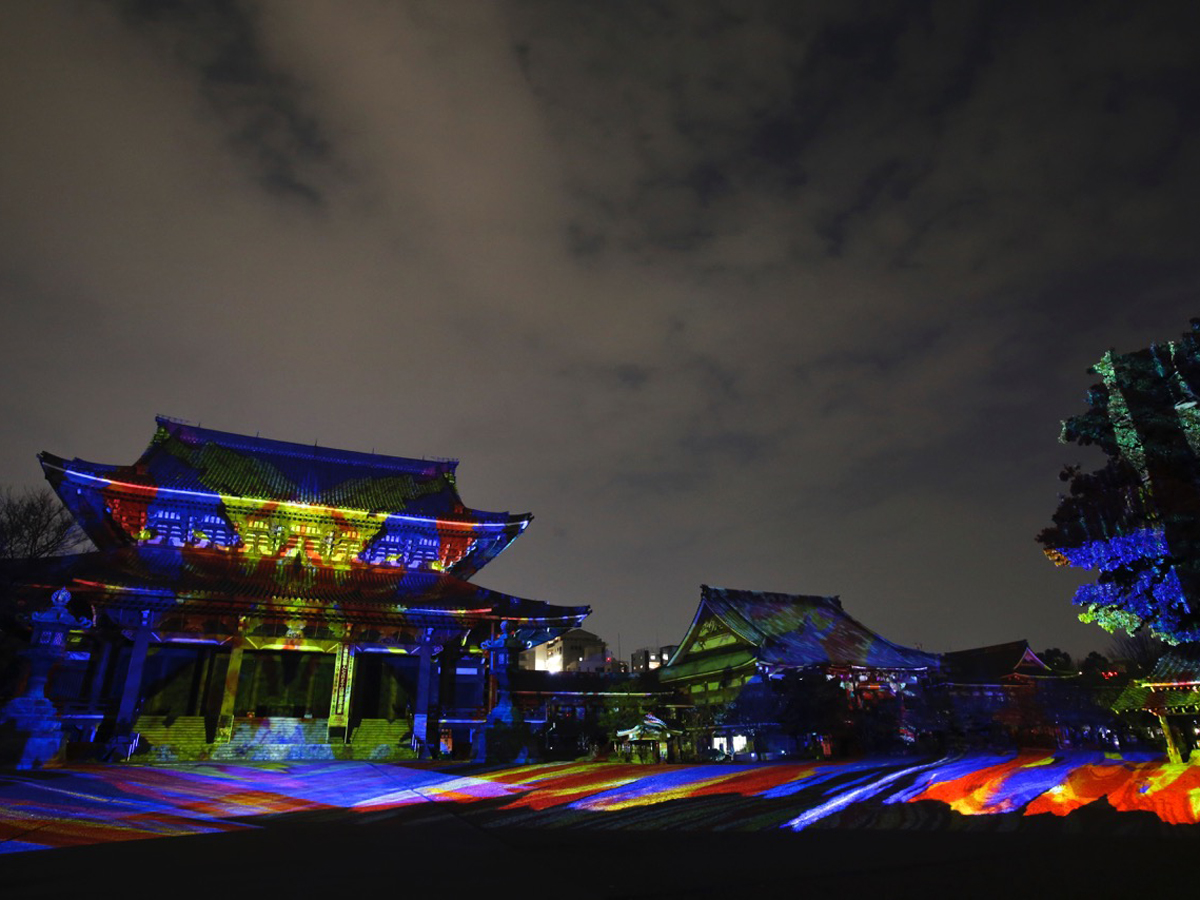 Higashi Betsuin Temple & D-K Live Digital Kakejiku