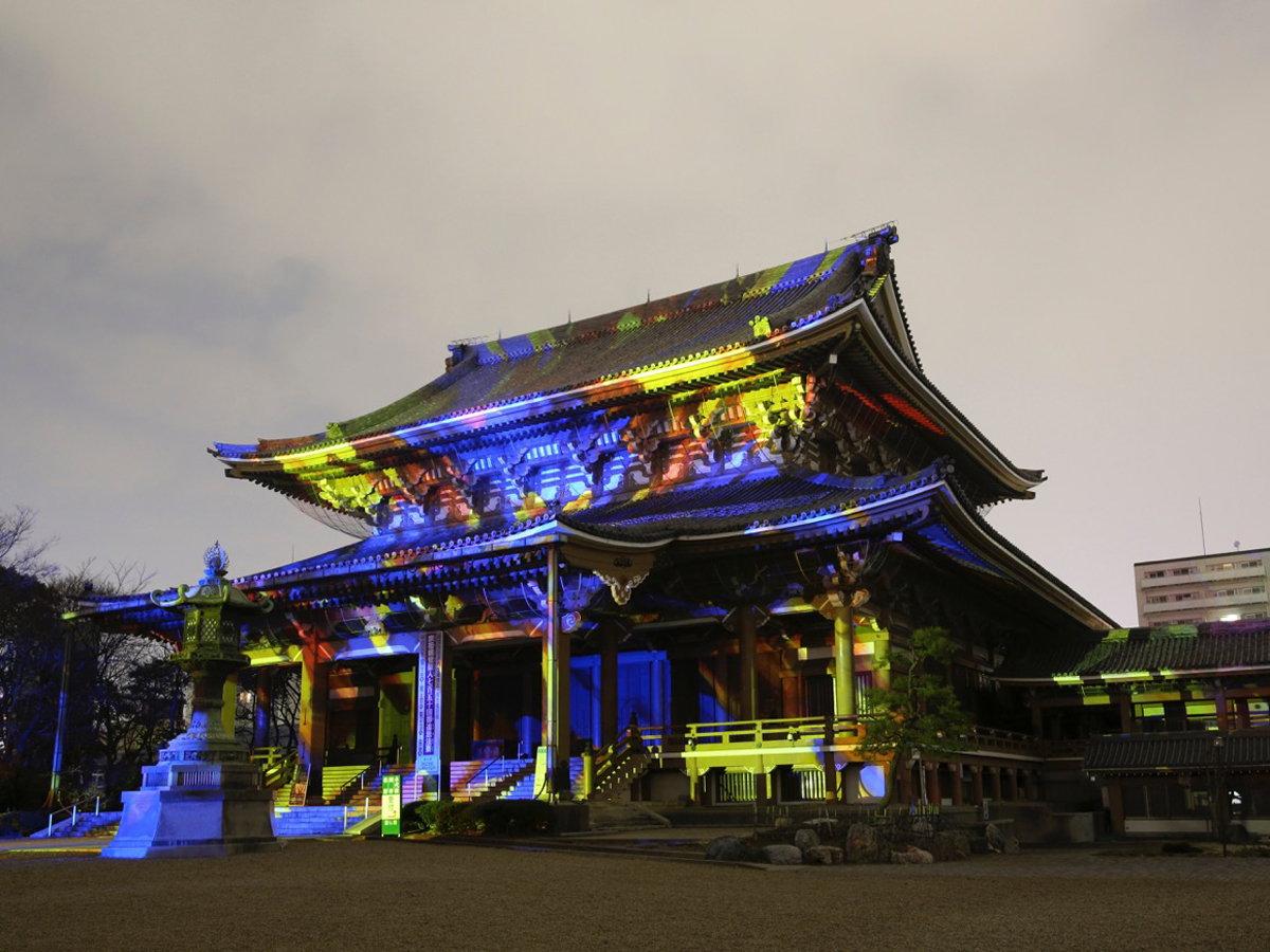 Higashi Betsuin Temple & D-K Live Digital Kakejiku