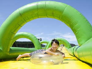 ラグーナテンボス「ビーチパーク」＆「海上ウォーターパーク」