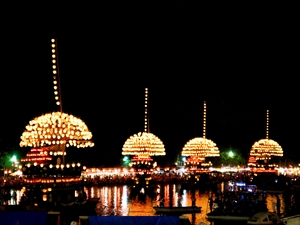 尾張津島天王祭