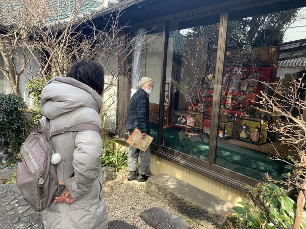Hina Tour Through Ningyo Komichi Alley