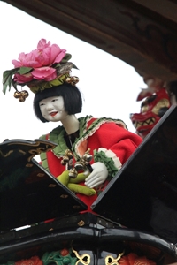 机关人偶町巡游