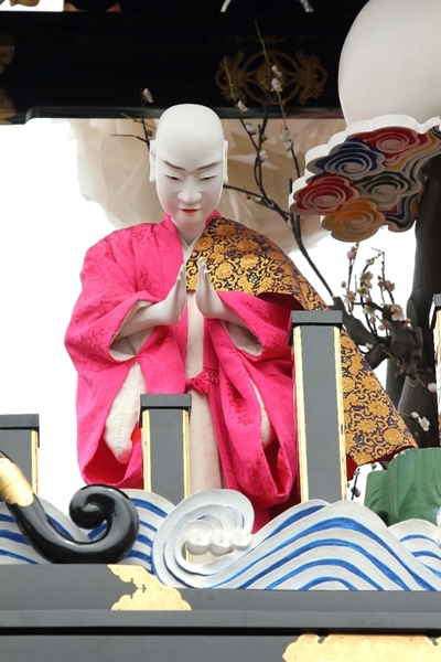Karakuri Puppet Dolls Around Town (Karakuri Machi Meguri)
