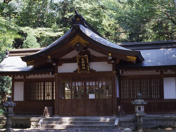 足助神社