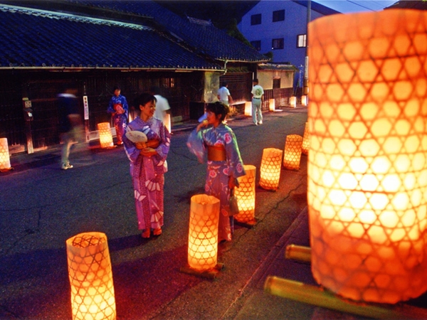 たんころりんの夕涼み 足助