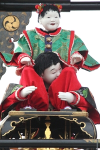 机关人偶町巡游