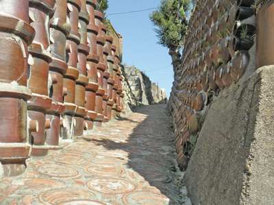 Dokanzaka (Clay Pipe Hill) 