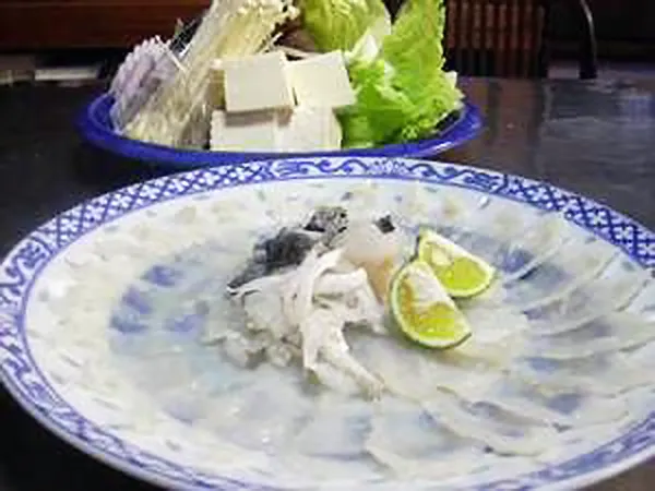 新栄館