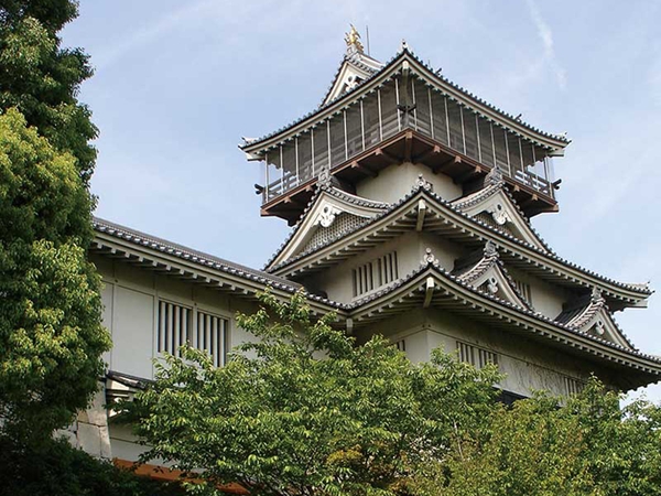 岩崎城春まつり
