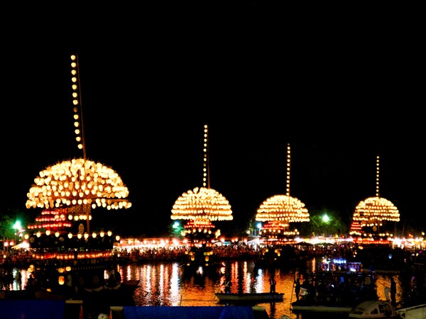 尾張津島天王祭