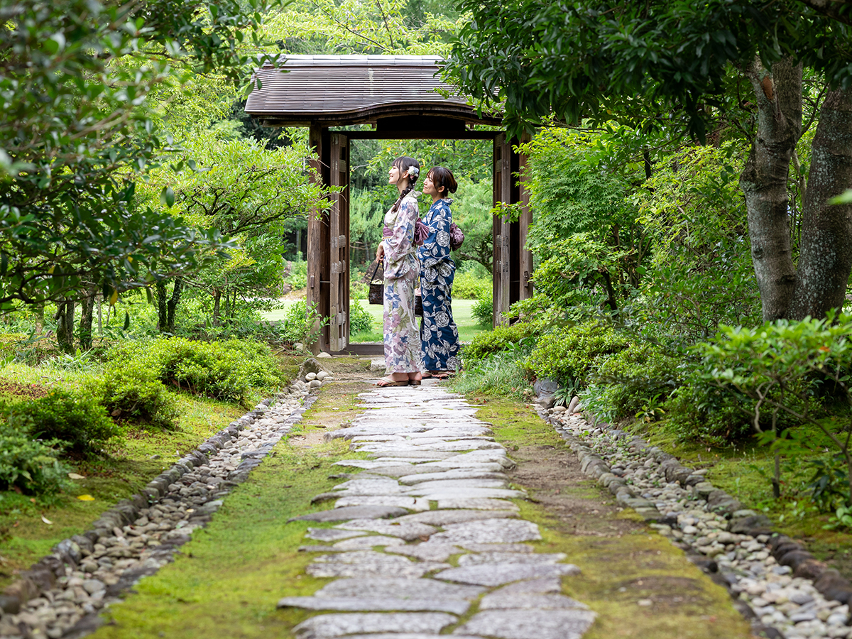 สวนญี่ปุ่นอุระคุเอ็น/ เรือนชงชาโจอัน สมบัติประจำชาติ