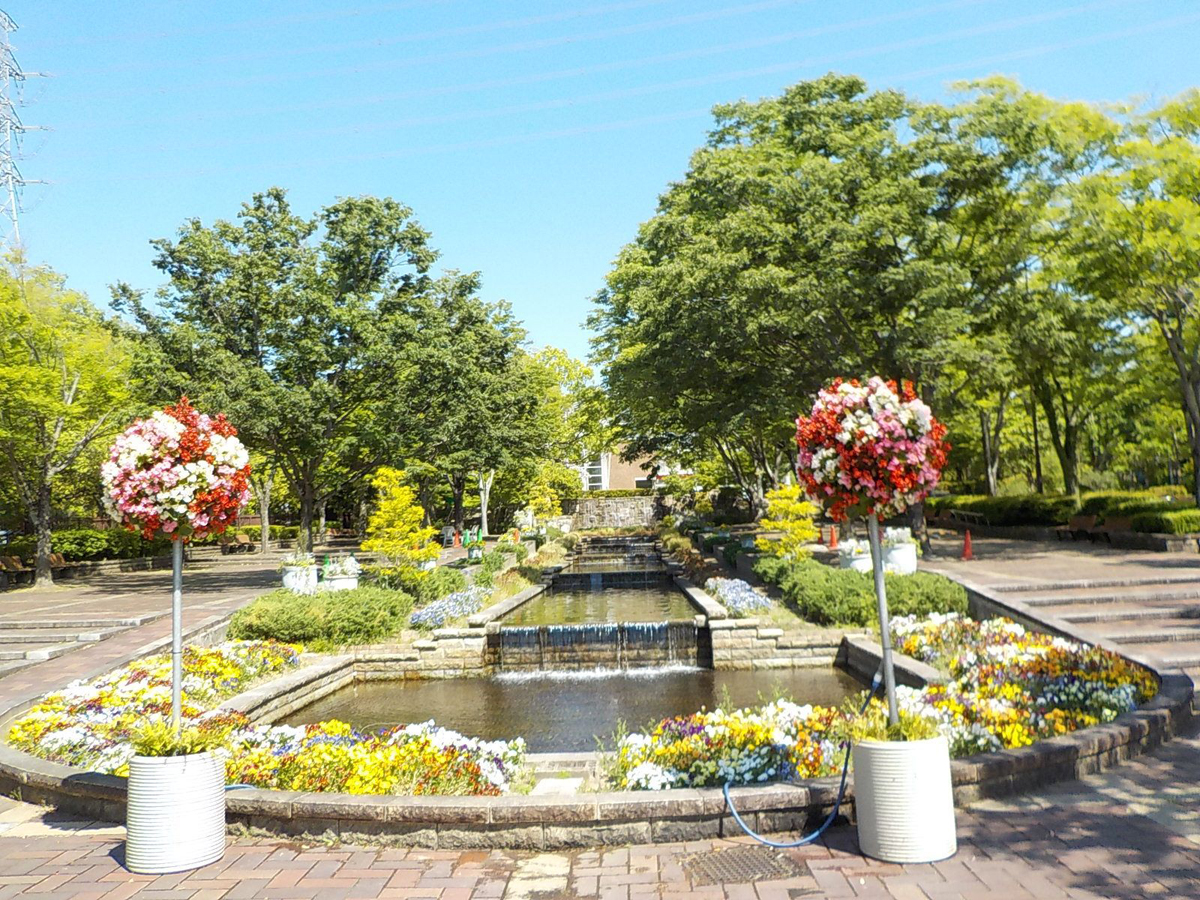 春日井市都市緑化植物園（愛称：グリーンピア春日井）