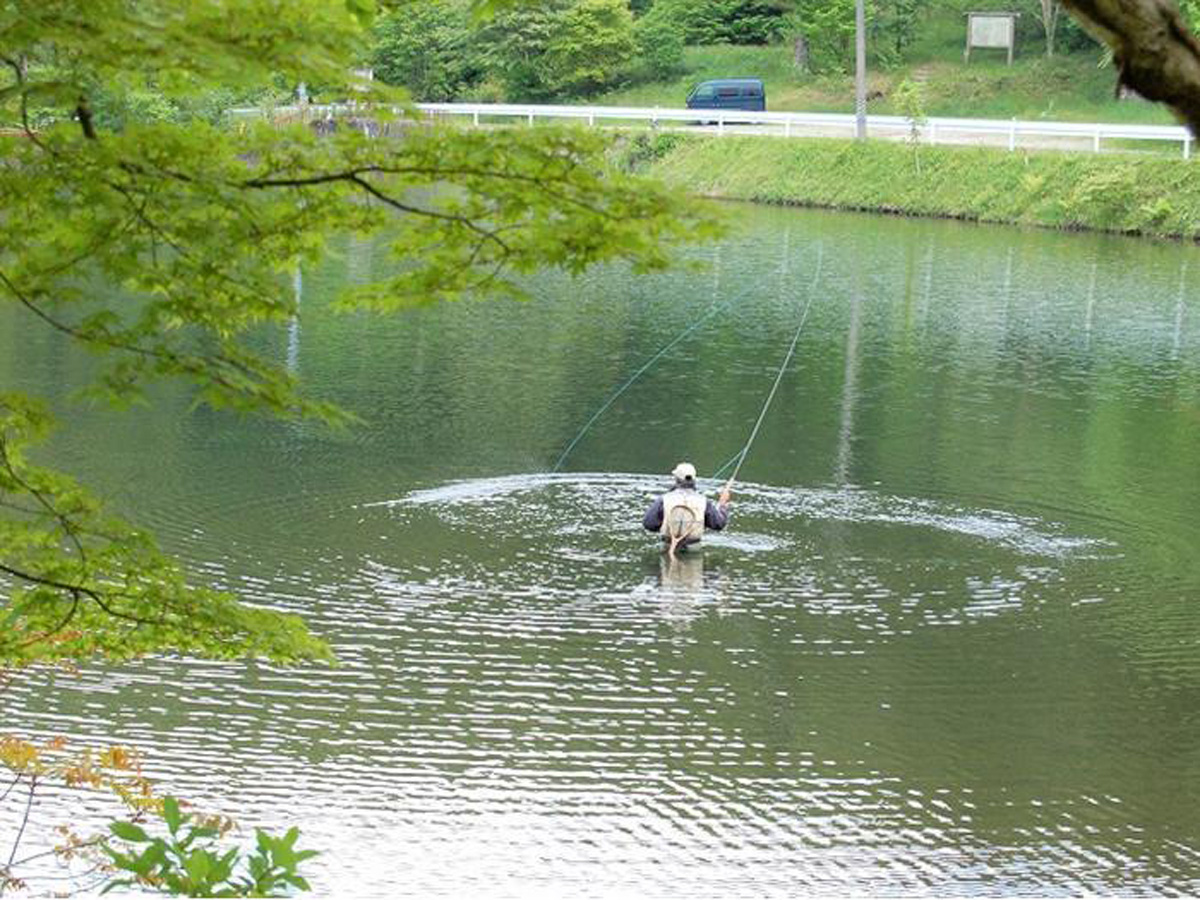 段戸湖ルアーフライ管理釣り場