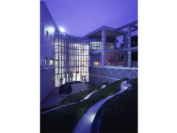 名古屋市美術館