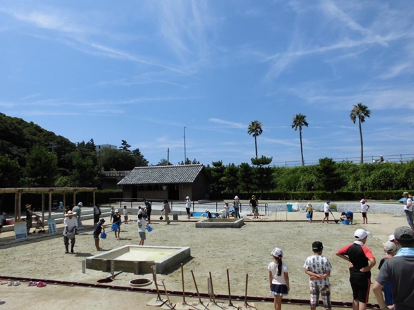 西尾市塩田体験館　吉良饗庭塩の里
