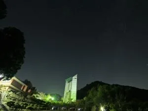 千の灯火と星を見ながらお茶会