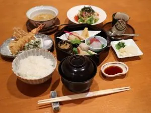 吹きガラス体験＆隠れ家日本料理店の特別ランチコース