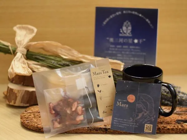 千の灯火と星を見ながらお茶会