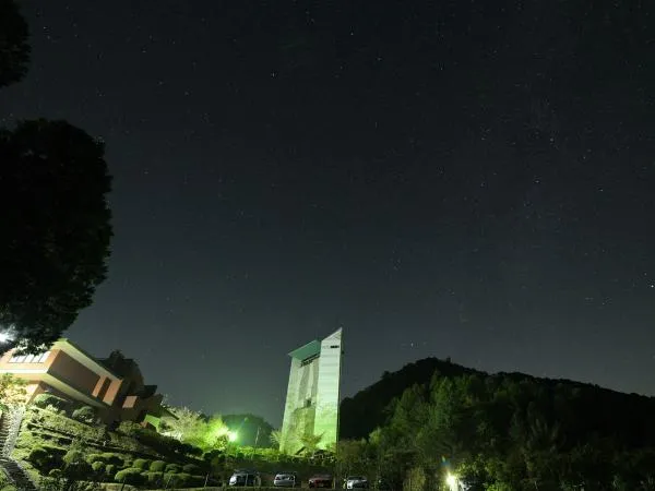 千の灯火と星を見ながらお茶会