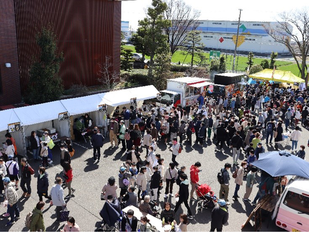 とびしマルシェ