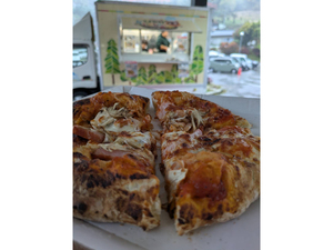 茶臼山高原レストハウスやはず(ピザ作り体験)